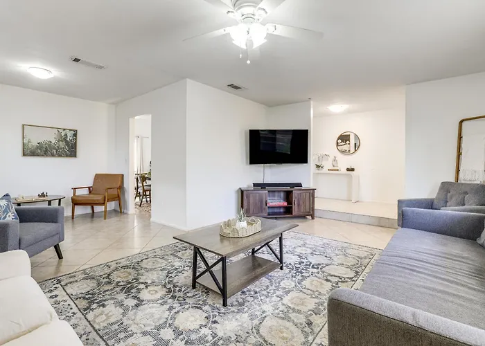 Family Desert Gem! 2 Mi To Fashion Center Chandler